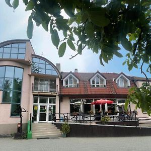 Hotel Colchi Uničov Exterior photo