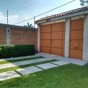 A Beautiful House In Oaxtepec With Swimming Poolヴィラ Exterior photo