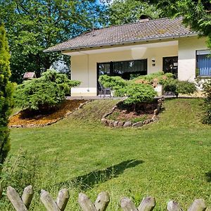 Idyllic Bungalow In Feusdorf With Forest Viewヴィラ Exterior photo