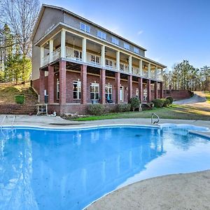 Stunning Wetumpka Farmhouse With Private Pool!ヴィラ Exterior photo