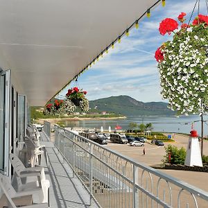 ホテル Auberge Sur Mer Charlevoix Saint-Siméon Exterior photo