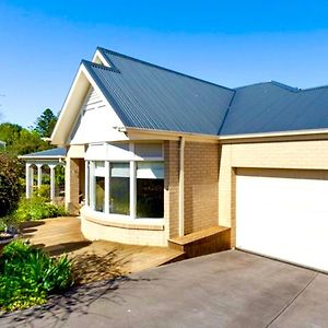 Cosy Country Cottage Neerim South Exterior photo