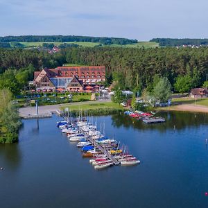 Strandhotel Seehof ラングラウ Exterior photo