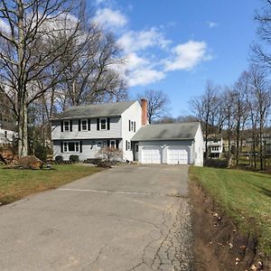 Connecticut Vacation Home Rental With Private Pool! サジントン Exterior photo