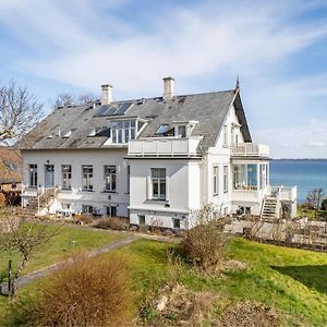 Beautiful Home In Hellebk With House Sea View Hellebæk Exterior photo
