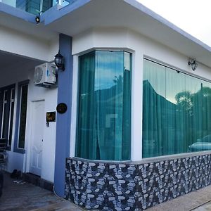 ホテル Inap Idaman 4 Near Hospital Husm Kubang Kerian コタバル Exterior photo