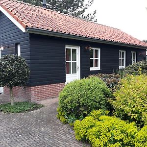 Odiliapeel Vakantiehuisje Achterヴィラ Exterior photo