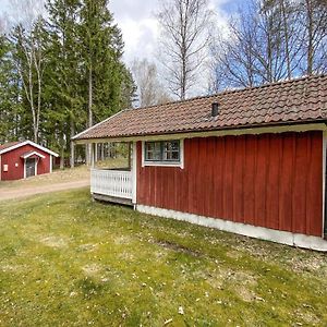 Beautiful Home In Jaelluntofta With Kitchenette Exterior photo