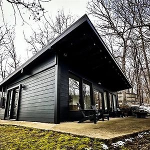 Black Walnut Cabin ルーレイ Exterior photo
