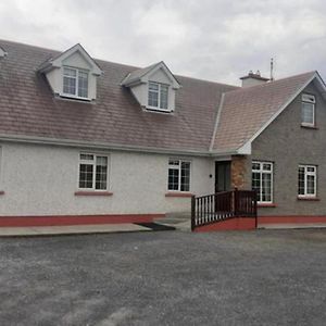 Ballaghaderreen Spacious 6 Bed House 10 Minutes From Knock Airportヴィラ Exterior photo