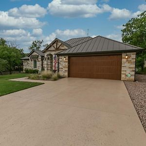 Hill Country Home With Covered Outdoor Patio And Fenced Yard ホースシュー・ベイ Exterior photo