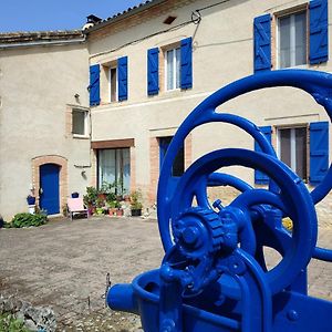 Monclar-de-Quercy Relais De La Poste Bed & Breakfast Exterior photo