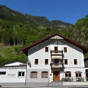 マトライ・イン・オストティロル Gasthaus Postアパートホテル Exterior photo