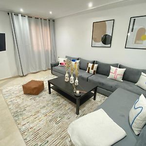 Moderne Appartement Avec Piscine 7 Minutes To Gueliz Downtown マラケシュ Exterior photo