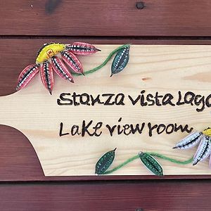 ホテル Stanza Con Terrazzo Vista Lago - Lakeholiday It カステル・ディ・トーラ Exterior photo