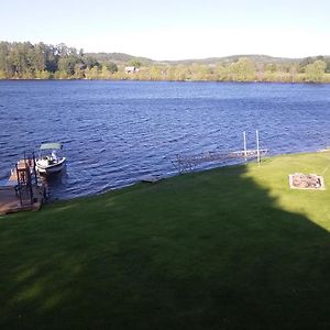 ホテル Peaceful Restful & Fun On The Water Golden Lake Exterior photo