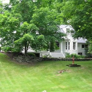 Clinton Corners Private Setting On Country Farm Near Rhinebeck Bed & Breakfast Exterior photo