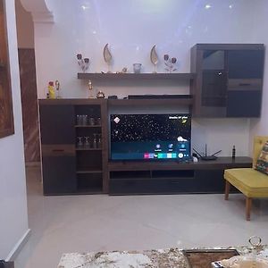 Appartement Bien Equipe Avec Minibar マラケシュ Exterior photo