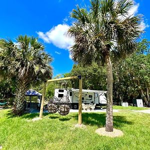 Lake Front Rv Experience Close To Port Canaveral And Kennedy Space Center ティテュスビル Exterior photo