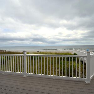 Oceanfront Vacation Home - East エメラルド・アイル Exterior photo
