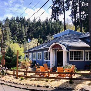 Westfir Lodge & Mountain Market Oakridge Exterior photo