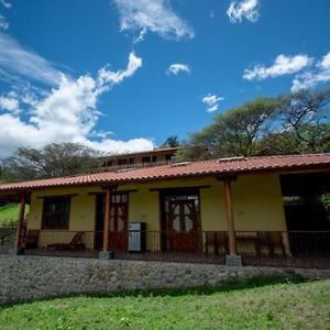 ロハ Vilcabamba Casa / Granja Vilcabamba House / Farmヴィラ Exterior photo