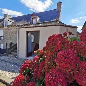 Jolie Maison De Village Mégrit Exterior photo