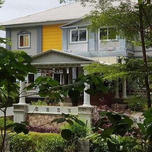 ホテル Oyo 92778 Rumah Massagena Syariah Enrekang Exterior photo