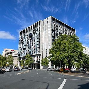 Lovely Cbd Two Bedroom Apartment Free Parking キャンベラ Exterior photo