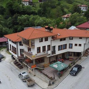 ホテル Къща За Гости Камината トリグラド Exterior photo