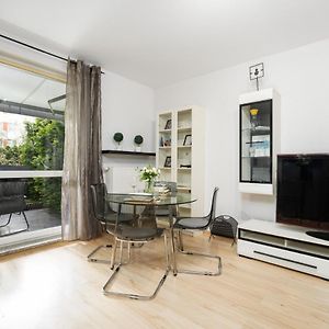 Cozy Apartment Karpia 17 With Terrace & Parking In Poznan By Renters Exterior photo