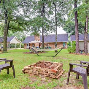 Semmes Dog-Friendly Alabama Retreat With Patio And Fire Pit!ヴィラ Exterior photo