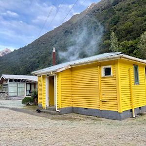 OtiraBasic, Super 'Cosy' Cabin In The Middle Of National Park And Mountainsアパートメント Exterior photo