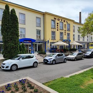 Hotel Beke Sziget Komló Exterior photo