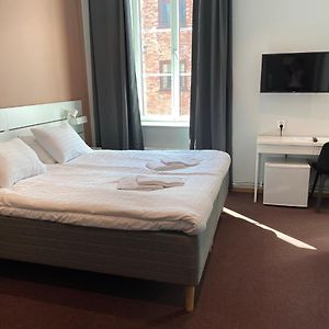 Ahlgrens Hotell Bed & Breakfast イェブレ Exterior photo