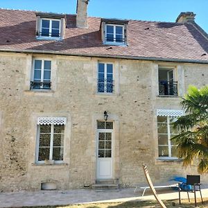 ファレーズ La Chambre Des Remparts Bed & Breakfast Exterior photo