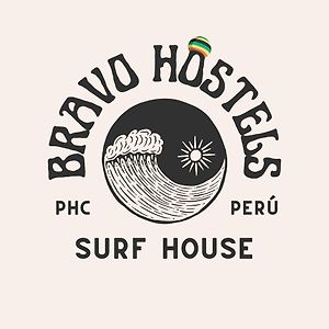 Bravo Hostels: Surf House プンタ・エルモサ Exterior photo