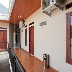 ホテル Reddoorz @ Jalan Urip Sumoharjo Lampung 2 バンダールランプン Exterior photo