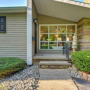 Owosso Pet-Friendly Michigan Escape With Patio And Gas Grill!ヴィラ Exterior photo