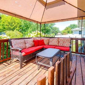 Pet-Friendly Waterloo Abode With Deck!ヴィラ Exterior photo