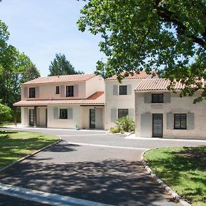 Graves-Saint-Amant Le Clos Des Lilas Bed & Breakfast Exterior photo