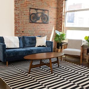 Trendy 1 Bedroom Loft Apt Downtown With Exposed Brick ロアノーク Exterior photo