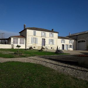 Mérignac L'En Haut Des Vignes Bed & Breakfast Exterior photo