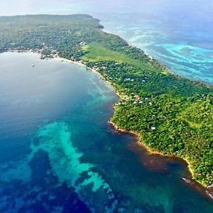 ホテル The Lighthouse Retreat, Little Corn Island, Nicaragua Exterior photo