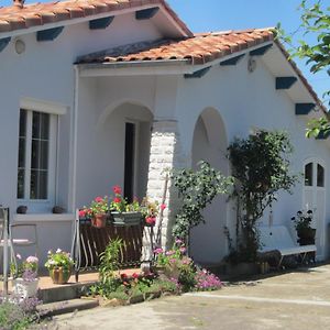 Rion-Des-Landes Chambre D'Hotes De La Tuilerie Bed & Breakfast Exterior photo