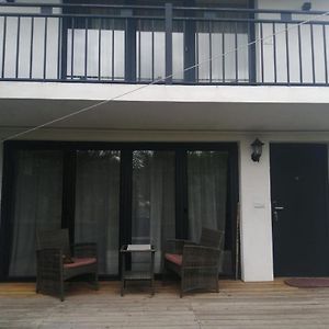 Ideally Located Spacious 3 Bedroom House テラヴィ Exterior photo