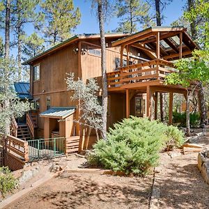 Pristine Pine Retreat With Deck And Outdoor Dining!ヴィラ Exterior photo