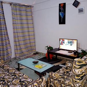 Chaka Airbnb. ニエリ Exterior photo