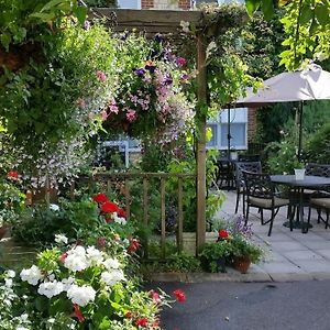 Bolingbroke Arms & Hotel スウィンドン Exterior photo