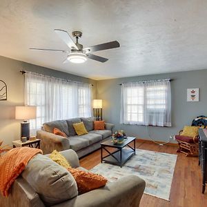 Nevada Missouri Escape With Furnished Patio, Near Downtown!ヴィラ Exterior photo